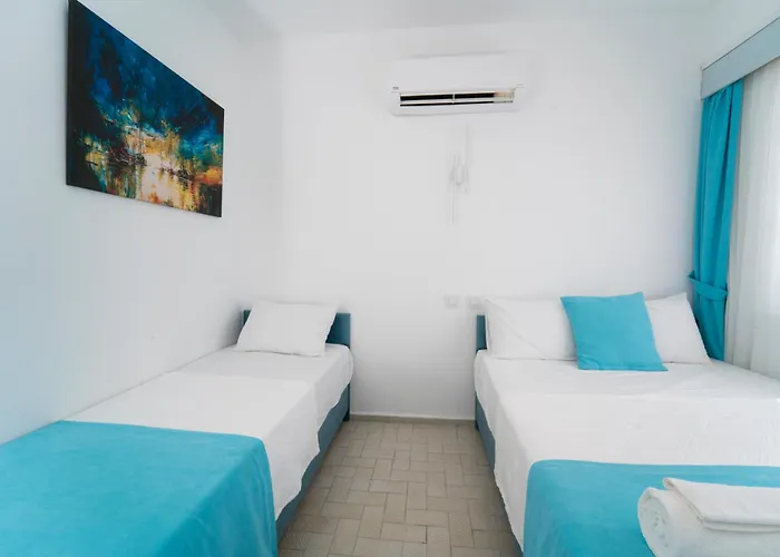 Royal Beach Hotel 5*