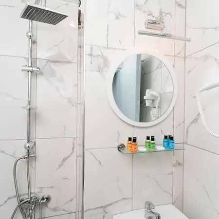 Royal Beach Szálloda 5*