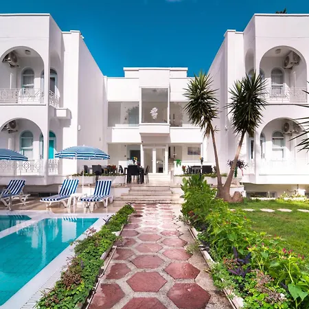 Royal Beach Szálloda