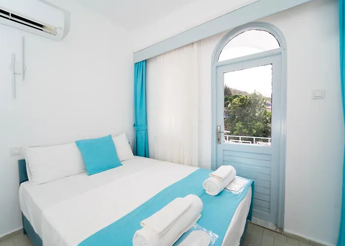 Royal Beach كمر