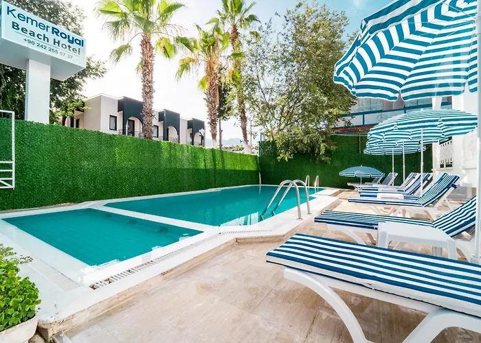 Royal Beach فندق كمر